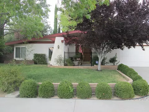 44110 Halcom Ave, Lancaster, CA 93536 photo 3