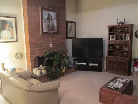 44110 Halcom Ave, Lancaster, CA 93536 photo 7