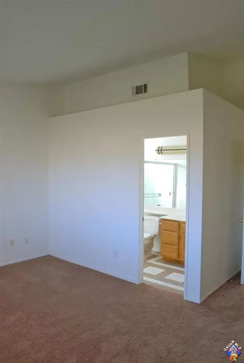 37386 Sheffield Dr, Palmdale, CA 93550 photo 11