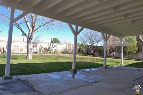 37386 Sheffield Dr, Palmdale, CA 93550 photo 20