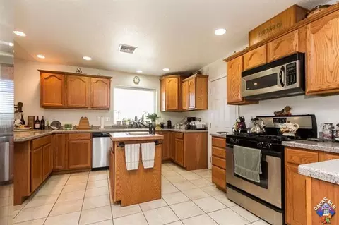 32211 122nd St, Pearblossom, CA 93553 photo 5