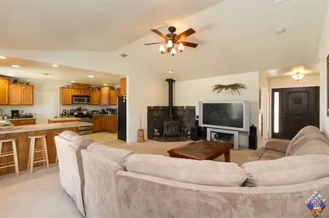 32211 122nd St, Pearblossom, CA 93553 photo 6