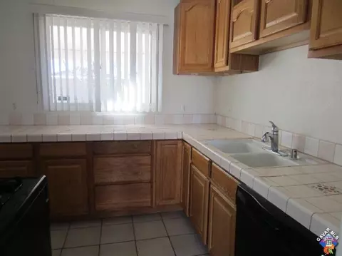45508 Lorimer Ave, Lancaster, CA 93534 photo 5