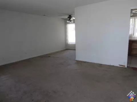 45508 Lorimer Ave, Lancaster, CA 93534 photo 2