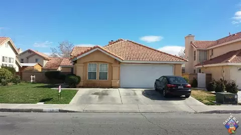 44054 17th St, Lancaster, CA 93535 photo 1