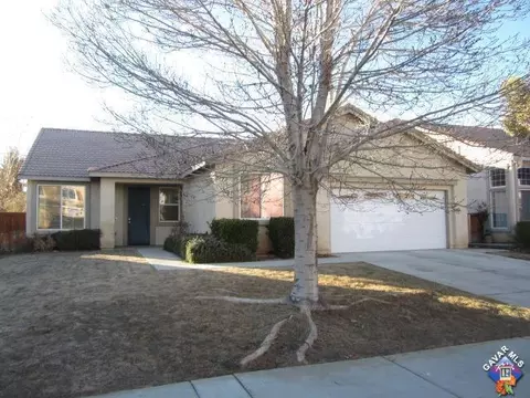 38631 37th St E, Palmdale, CA 93550 photo 1