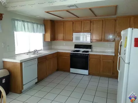 38225 32nd St, Palmdale, CA 93550 photo 6