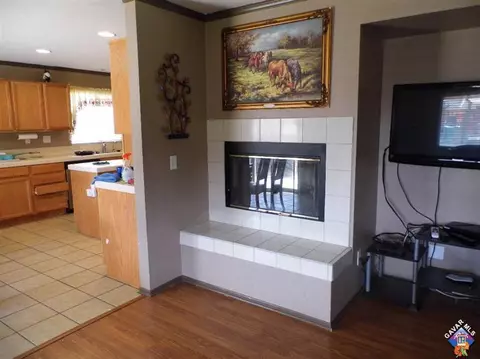 43636 Dana Dr, Lancaster, CA 93535 photo 4