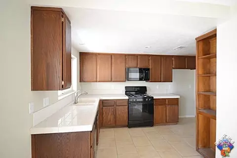 37544 Middlebury St, Palmdale, CA 93550 photo 6