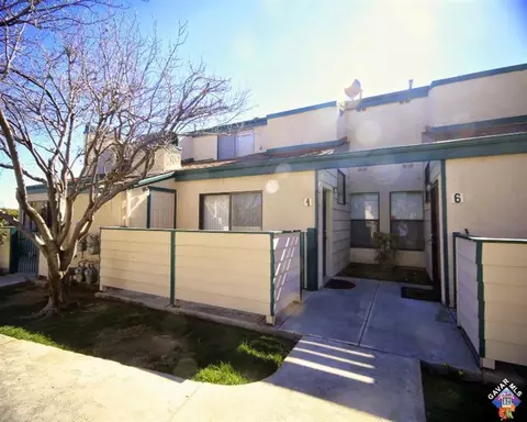 44454 15th St E #4, Lancaster, CA 93535 photo 1