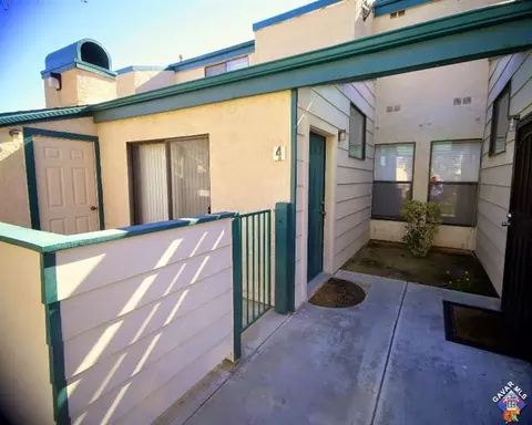 44454 15th St E #4, Lancaster, CA 93535 photo 2