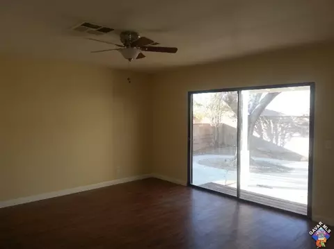 43703 Foxton Ave, Lancaster, CA 93535 photo 4