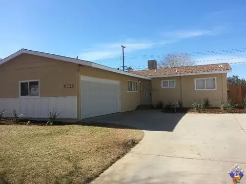 43703 Foxton Ave, Lancaster, CA 93535 photo 2