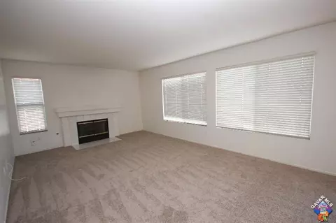 44500 Overland Ave, Lancaster, CA 93536 photo 8