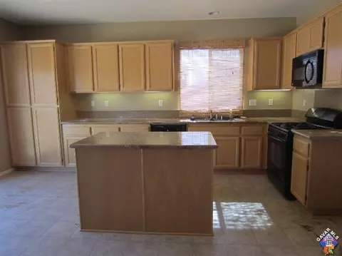 43132 Yaffa St, Lancaster, CA 93535 photo 5
