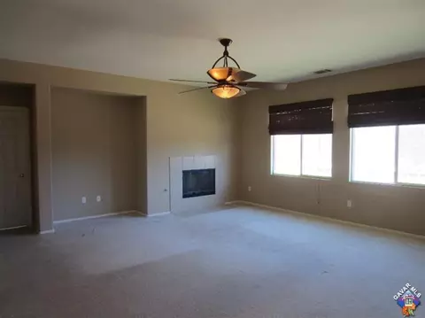 43132 Yaffa St, Lancaster, CA 93535 photo 2