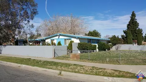 3121 Avenue Q7 E, Palmdale, CA 93550 photo 2