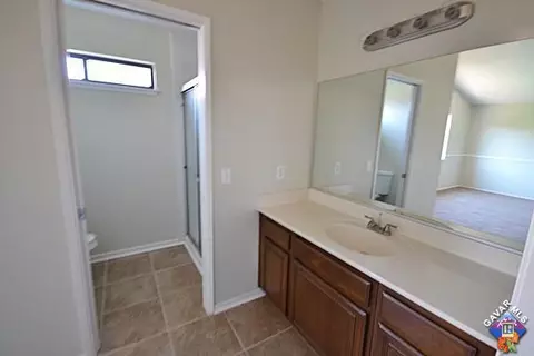 37344 Halfmoon Dr, Palmdale, CA 93550 photo 7