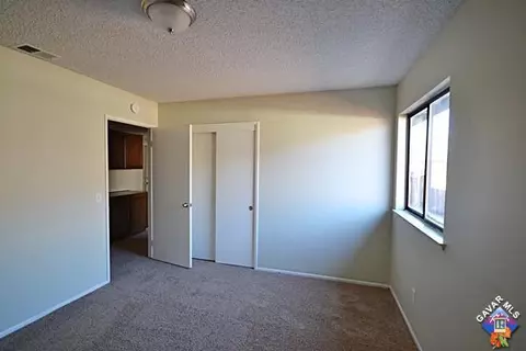 37344 Halfmoon Dr, Palmdale, CA 93550 photo 11