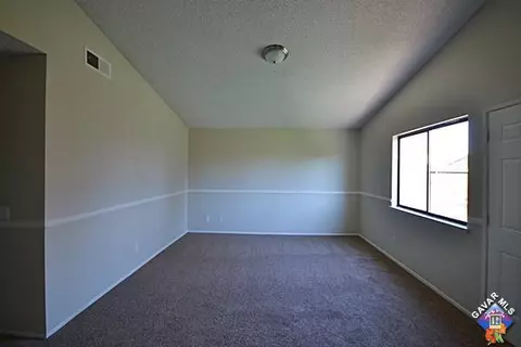37344 Halfmoon Dr, Palmdale, CA 93550 photo 5