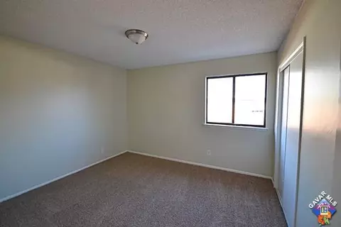 37344 Halfmoon Dr, Palmdale, CA 93550 photo 12