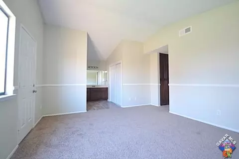 37344 Halfmoon Dr, Palmdale, CA 93550 photo 6