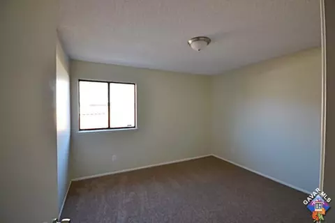 37344 Halfmoon Dr, Palmdale, CA 93550 photo 10