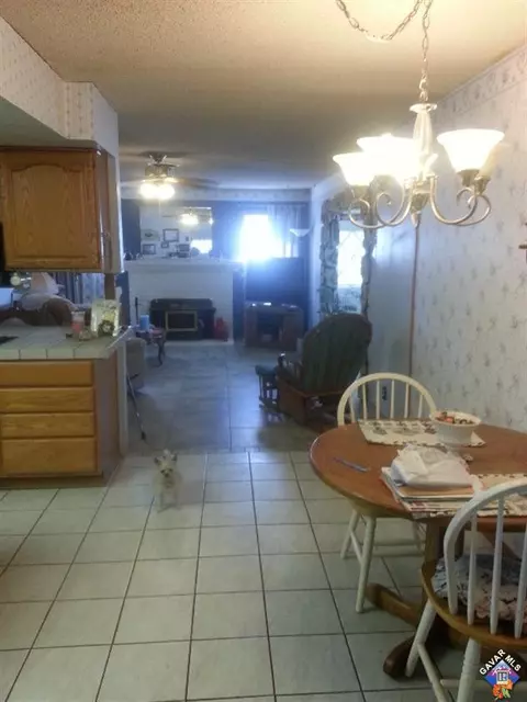 709 Oldfield St E, Lancaster, CA 93535 photo 4