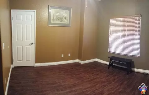 1732 Winderemere Dr W, Lancaster, CA 93534 photo 3