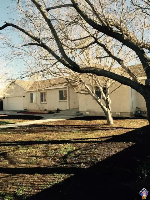 3322 R12 Ave E, Palmdale, CA 93550 photo 2