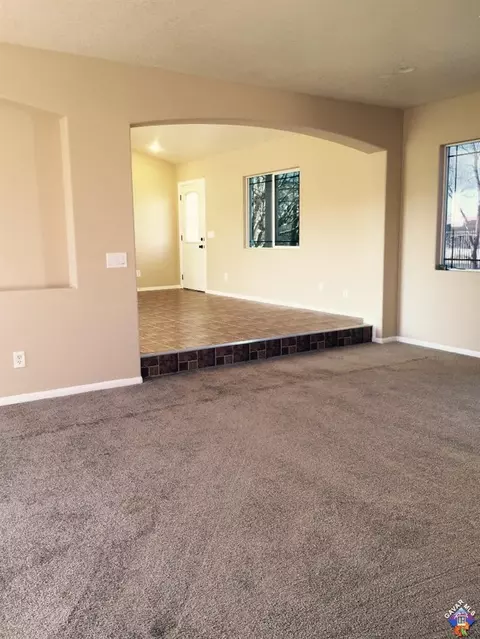 3322 R12 Ave E, Palmdale, CA 93550 photo 3