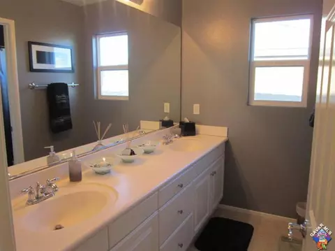 6057 Ryans Pl, Lancaster, CA 93536 photo 22