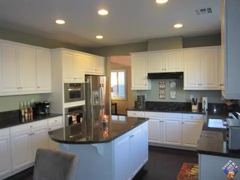 6057 Ryans Pl, Lancaster, CA 93536 photo 6