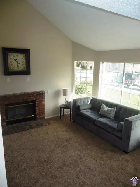 37471 Stonegate Ln, Palmdale, CA 93552 photo 22