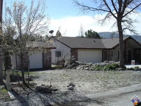 28031 Braeburn Pl, Tehachapi, CA 93561 photo 2