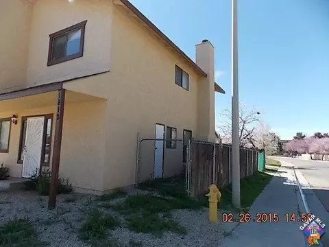 1812 Park Circle Dr, Lancaster, CA 93535 photo 4