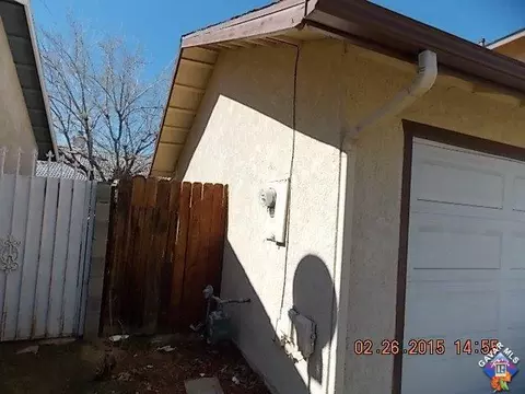 1812 Park Circle Dr, Lancaster, CA 93535 photo 3