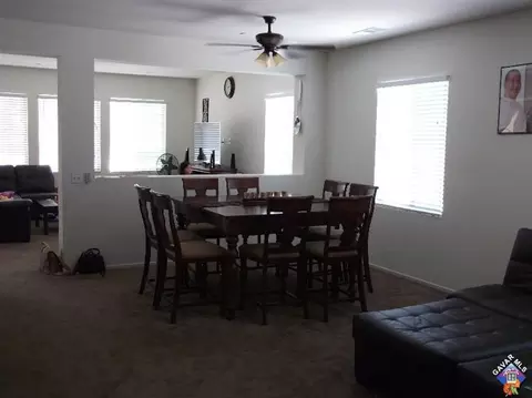 43359 Tali St, Lancaster, CA 93535 photo 2