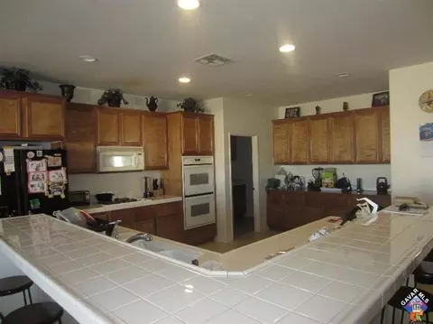 5815 Avenue J12 W, Lancaster, CA 93536 photo 4