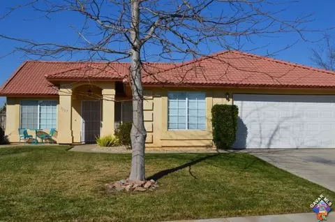 3657 Lyons Dr, Rosamond, CA 93560 photo 1