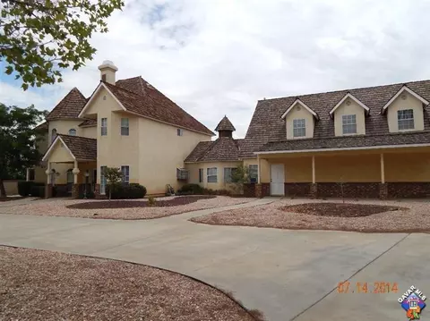 42446 30th St, Lancaster, CA 93536 photo 2