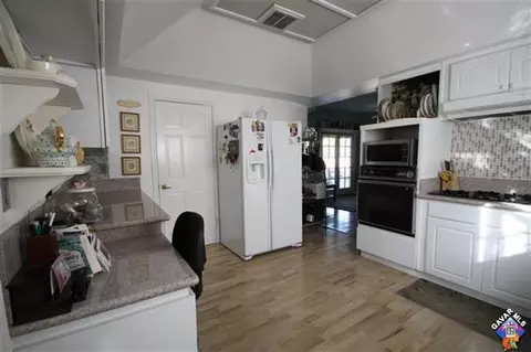 42446 30th St, Lancaster, CA 93536 photo 5