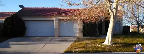 6033 Lighthouse Ln, Palmdale, CA 93552 photo 1