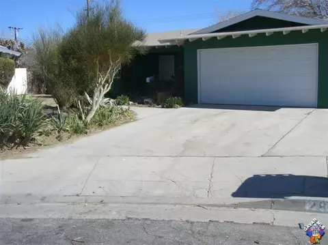 787 Calmae Dr, Lancaster, CA 93535 photo 1