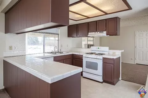 37447 97th St E, Littlerock, CA 93543 photo 4