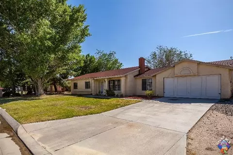 37447 97th St E, Littlerock, CA 93543 photo 1