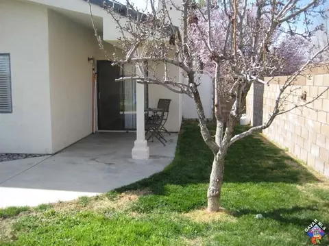 44338 Meyer Dr W, Lancaster, CA 93536 photo 17