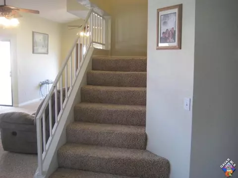 44338 Meyer Dr W, Lancaster, CA 93536 photo 2