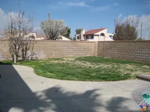 44338 Meyer Dr W, Lancaster, CA 93536 photo 16