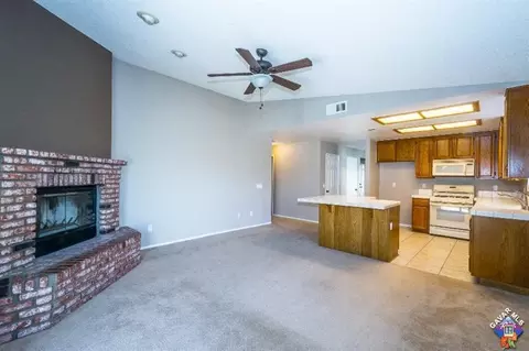 6304 Azalea Dr, Lancaster, CA 93536 photo 8